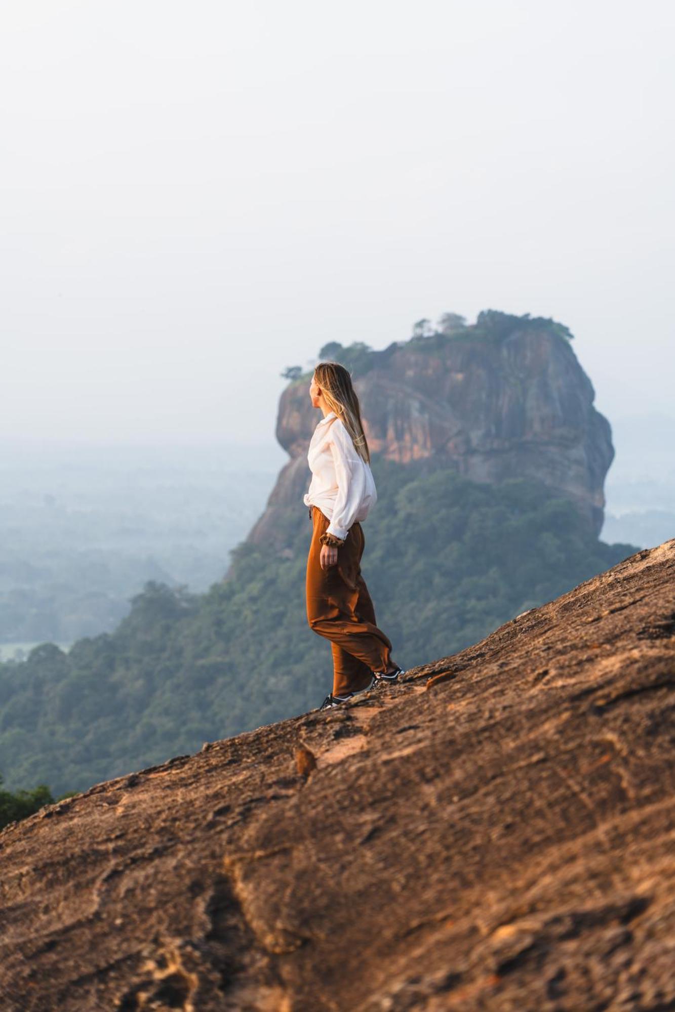 Sundaras Sigiriya Jungles Caves Resort ダンブッラ エクステリア 写真